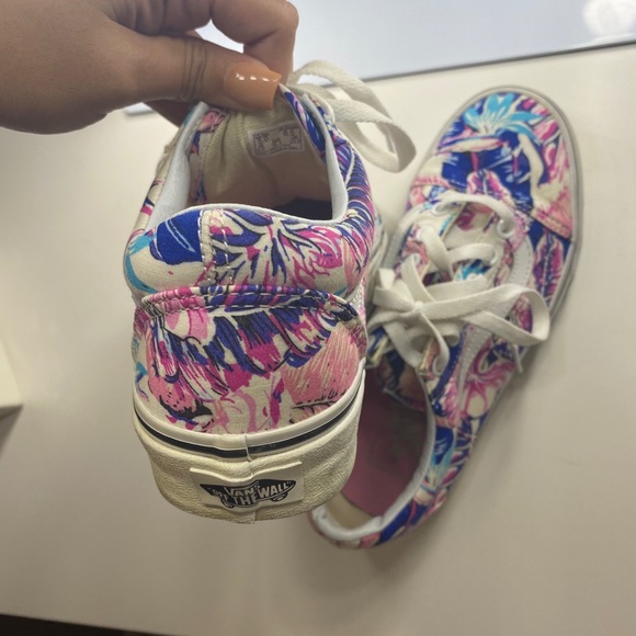 vans - Picture 6 of 6